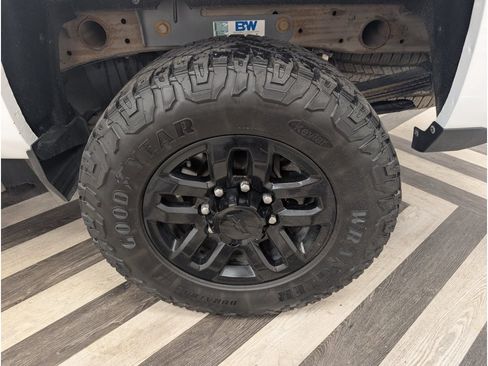 Used 2019 Chevrolet Silverado 2500 High Country w/ Duramax Plus Package AWD/4WD image 19