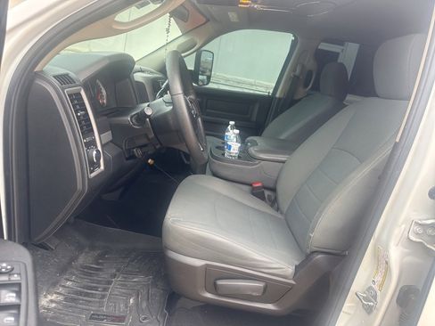 Used 2018 RAM 3500 Tradesman w/ Chrome Appearance Group image 10