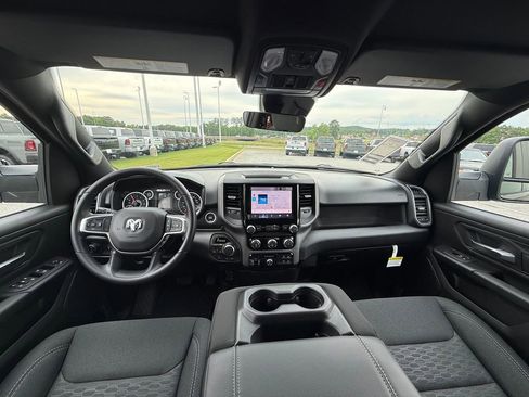 New 2026 RAM 1500 Express AWD/4WD image 8