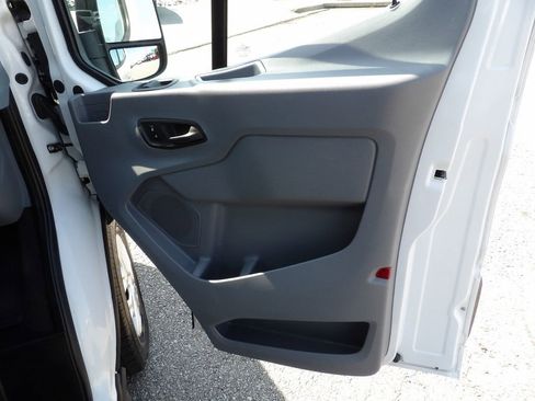 Used 2019 Ford Transit 150 XLT RWD image 29