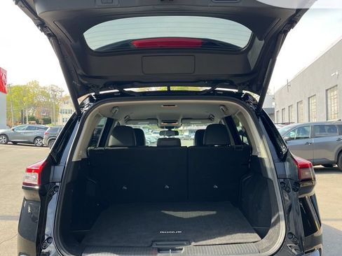 Certified 2026 Nissan Rogue SL AWD/4WD image 35