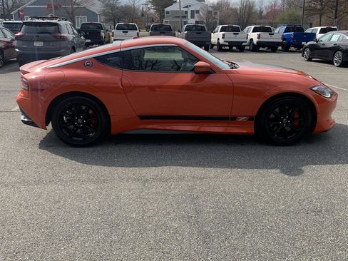 Certified 2024 Nissan Z Performance w/ Heritage Edition image 6