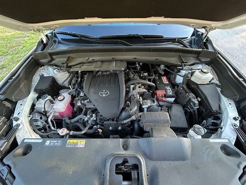 Used 2024 Toyota Grand Highlander AWD image 12
