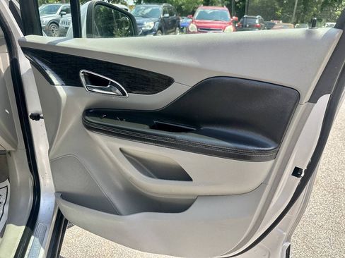Used 2014 Buick Encore FWD image 17