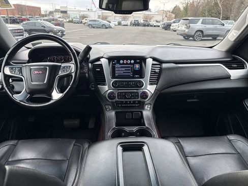 Used 2020 GMC Yukon XL SLT image 17