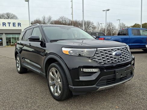 Used 2020 Ford Explorer Platinum image 2