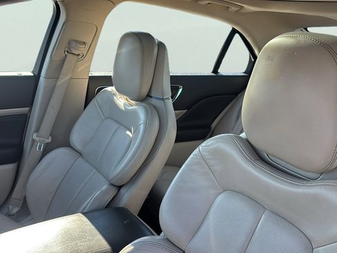 Used 2017 Lincoln Continental Reserve w/ Climate Package image 13