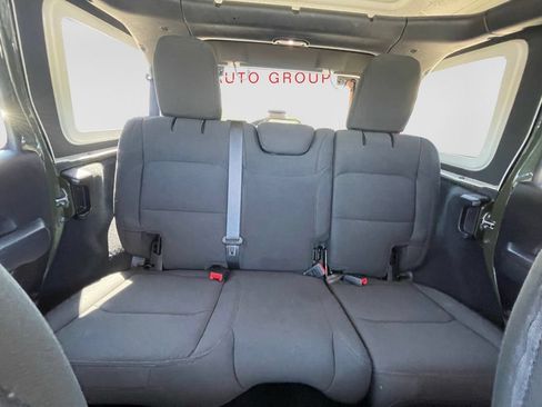 Used 2022 Jeep Wrangler Unlimited Sport AWD/4WD image 16