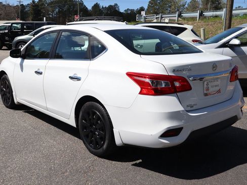 Used 2019 Nissan Sentra S image 4