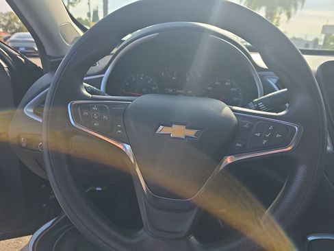 Used 2023 Chevrolet Malibu LT FWD image 13