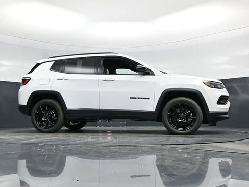 New 2026 Jeep Compass Altitude image 59