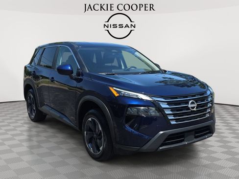 Used 2025 Nissan Rogue SV FWD image 3