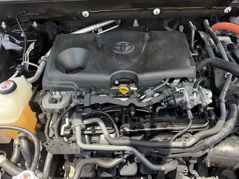 Used 2022 Toyota RAV4 SE AWD/4WD image 34