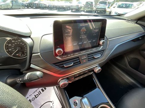 Used 2023 Nissan Altima 2.5 SV image 32