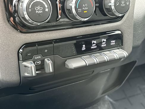New 2026 RAM 1500 Express image 24