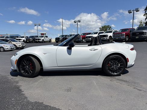 Used 2016 MAZDA MX-5 Miata Club w/ Brembo/BBS Package RWD image 9