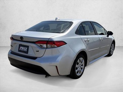 Used 2024 Toyota Corolla LE FWD image 5