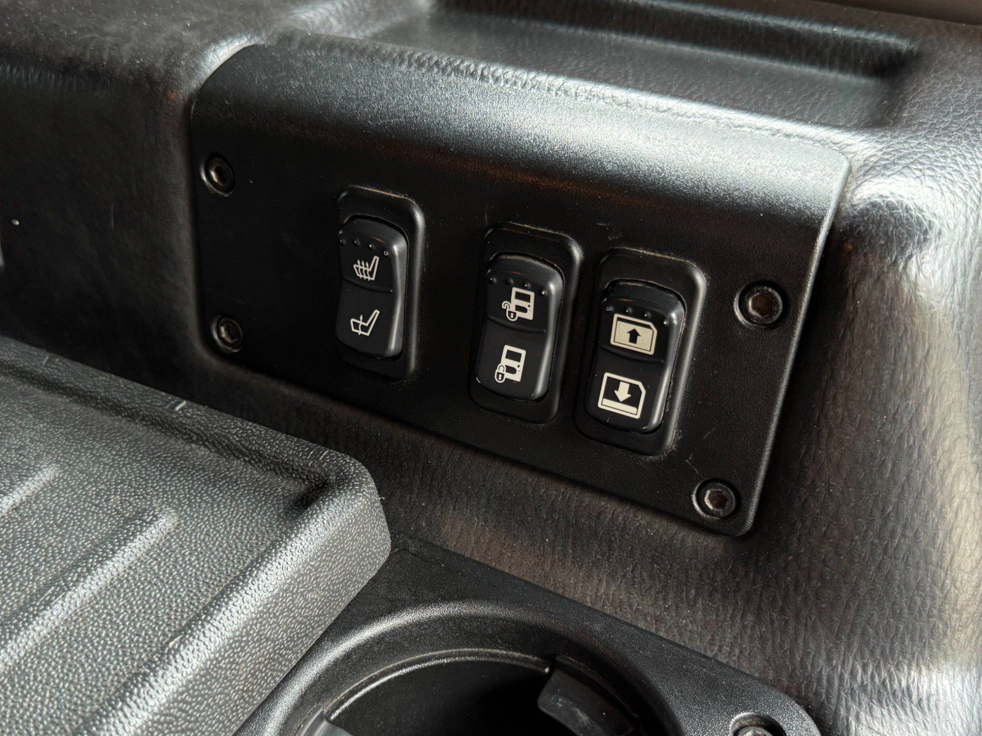 Used 2004 HUMMER H1 4-Door Open Top AWD/4WD image 22