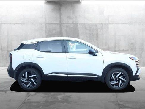 New 2026 Nissan Kicks SV FWD image 5