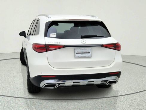 Certified 2024 Mercedes-Benz GLC 300 image 11