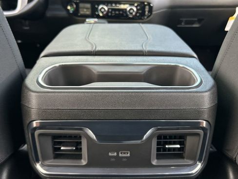 Used 2025 GMC Sierra 1500 Elevation image 21
