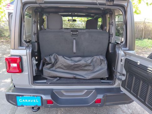 Used 2021 Jeep Wrangler Sport AWD/4WD image 14