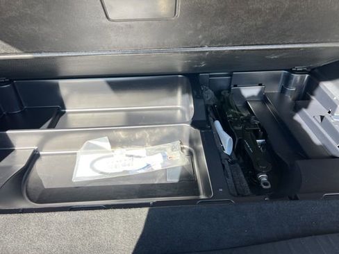 Used 2023 Ford Expedition Max Limited image 26