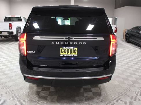 Used 2023 Chevrolet Suburban LT w/ Luxury Package AWD/4WD image 9