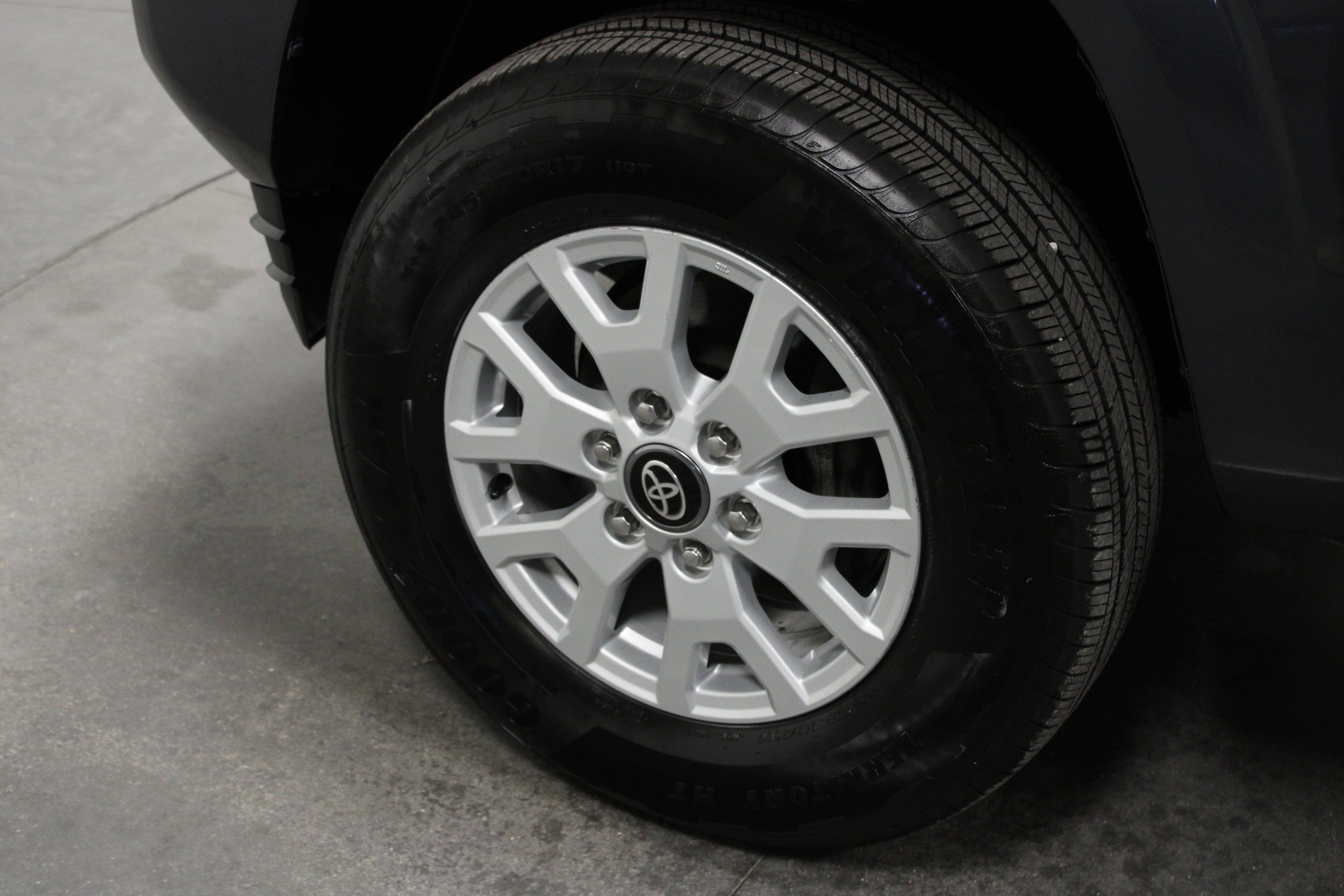 Used 2023 Toyota Tacoma SR RWD image 10