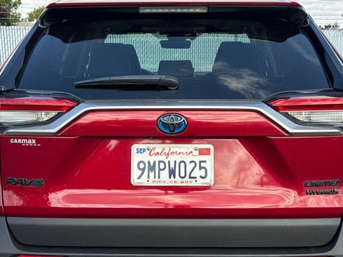 Used 2021 Toyota RAV4 Limited AWD/4WD image 22