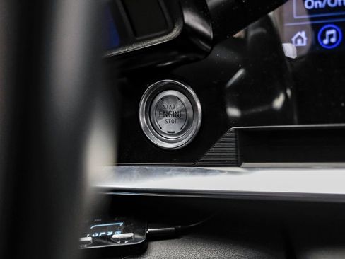 Used 2023 Chevrolet Corvette Z06 RWD image 16
