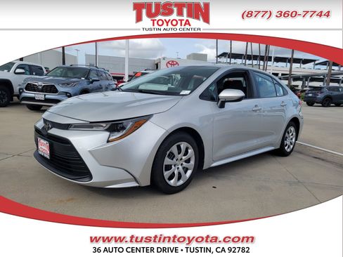 Certified 2023 Toyota Corolla LE FWD image 1