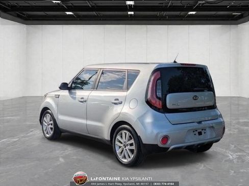 Used 2018 Kia Soul + FWD image 3