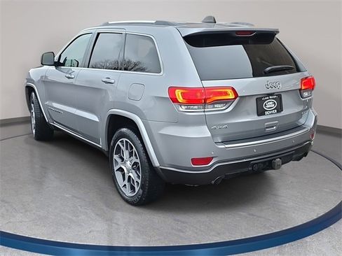 Used 2018 Jeep Grand Cherokee Limited image 8