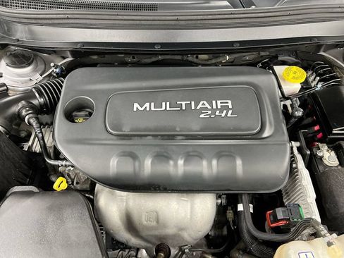 Used 2019 Jeep Cherokee Limited FWD image 24