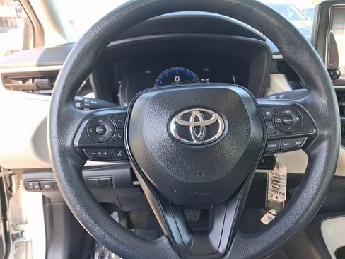 Used 2026 Toyota Corolla LE FWD image 14