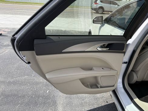 Used 2017 Lincoln MKZ Premiere FWD image 16