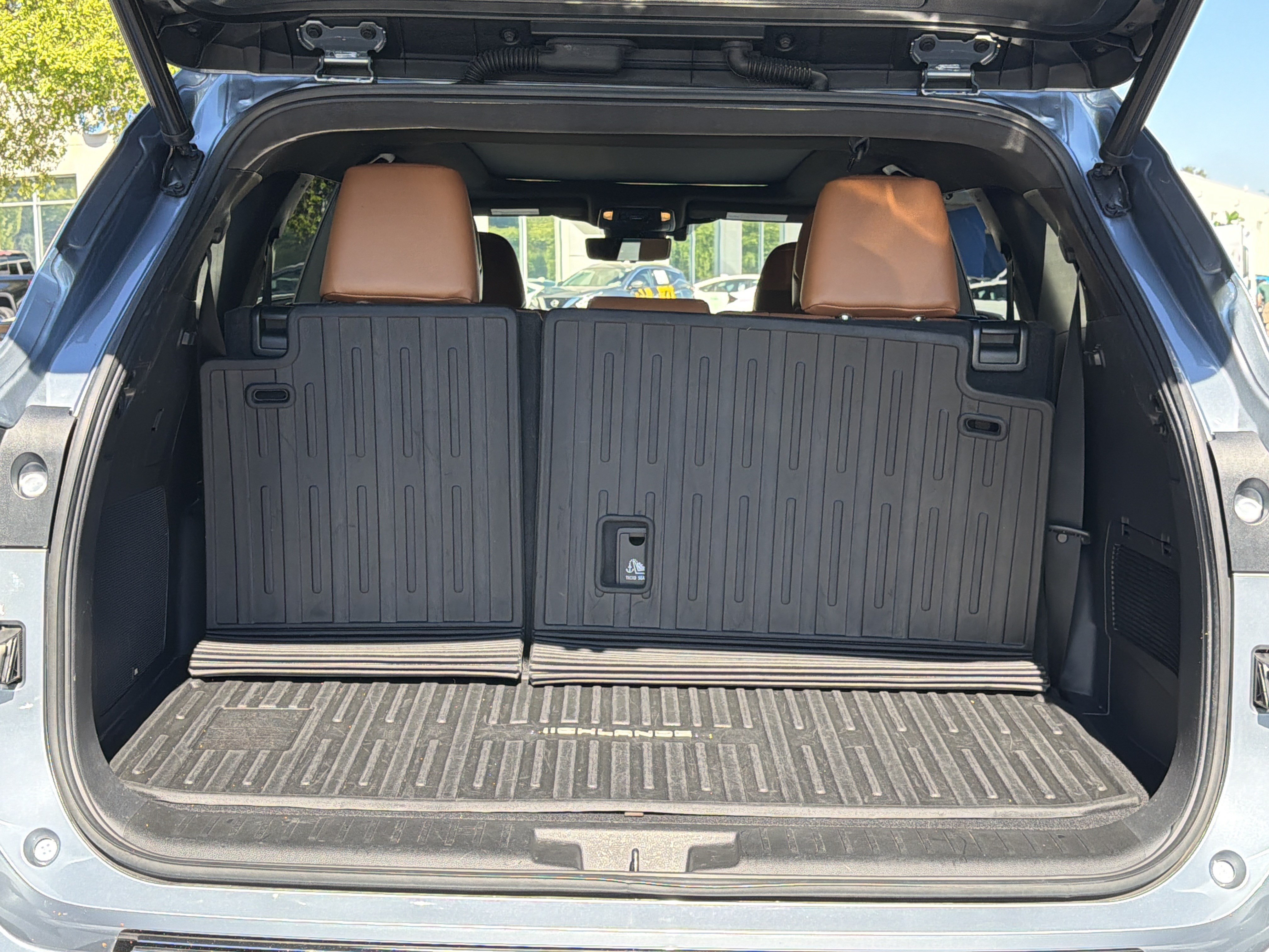 Used 2021 Toyota Highlander Platinum AWD/4WD image 27