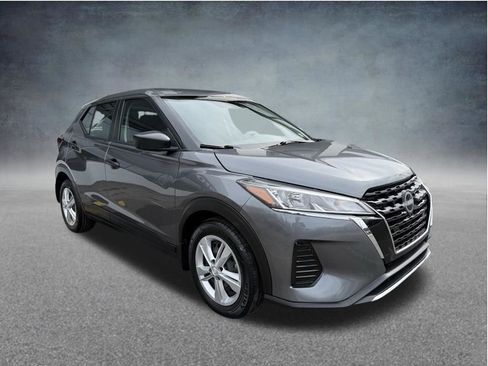 Used 2023 Nissan Kicks S w/ Interior Electronics Package image 7