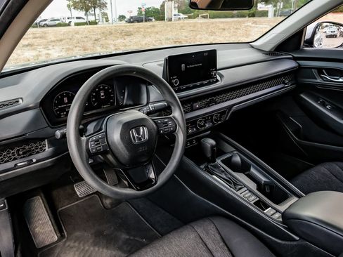 Used 2025 Honda Accord LX image 3