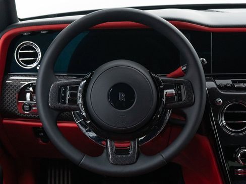 New 2025 Rolls-Royce Cullinan Black Badge w/ Leather Finishing Pack image 39