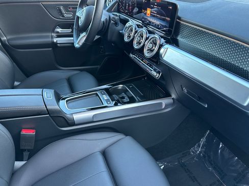Certified 2025 Mercedes-Benz GLB 250 4MATIC image 16