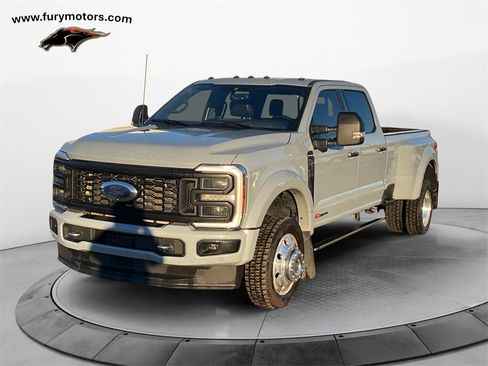 Used 2024 Ford F450 Platinum w/ FX4 Off-Road Package image 7