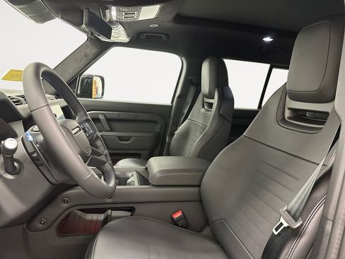 New 2026 Land Rover Defender 110 AWD/4WD image 9