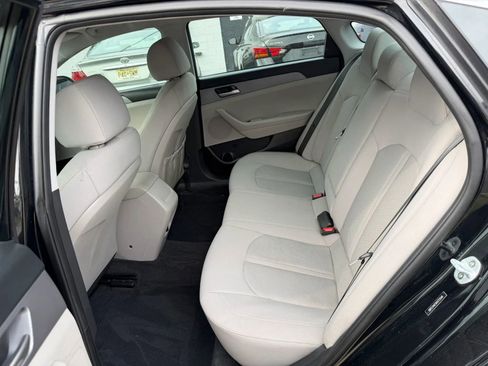 Used 2019 Hyundai Sonata SE FWD image 11