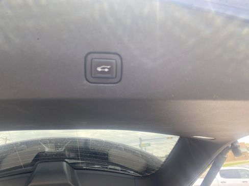 Used 2023 Cadillac XT6 Sport w/ Technology Package AWD/4WD image 14