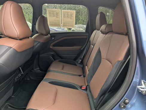 Used 2025 Subaru Forester Touring w/ Popular Package - Touring AWD/4WD image 13