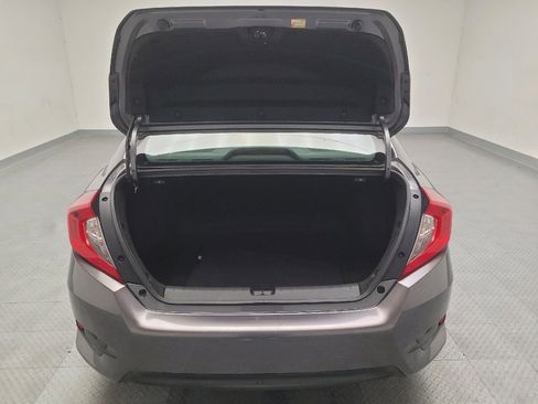 Used 2018 Honda Civic EX-T image 29