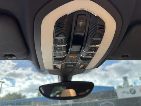 Used 2016 Porsche Cayenne S w/ Premium Package image 24