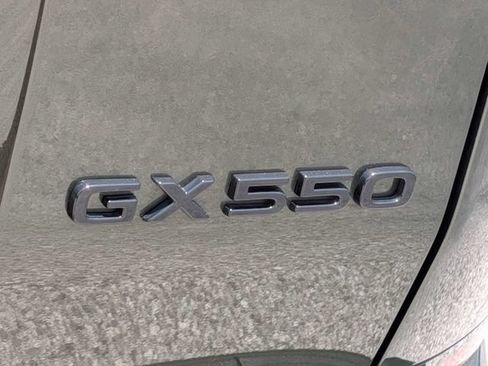 Used 2024 Lexus GX 550 w/ Accessory Package (Z1) AWD/4WD image 13